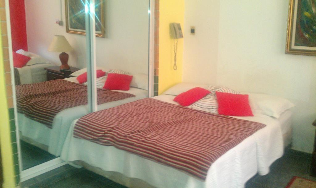 Hotel Navarro Santo Domingo Cameră foto